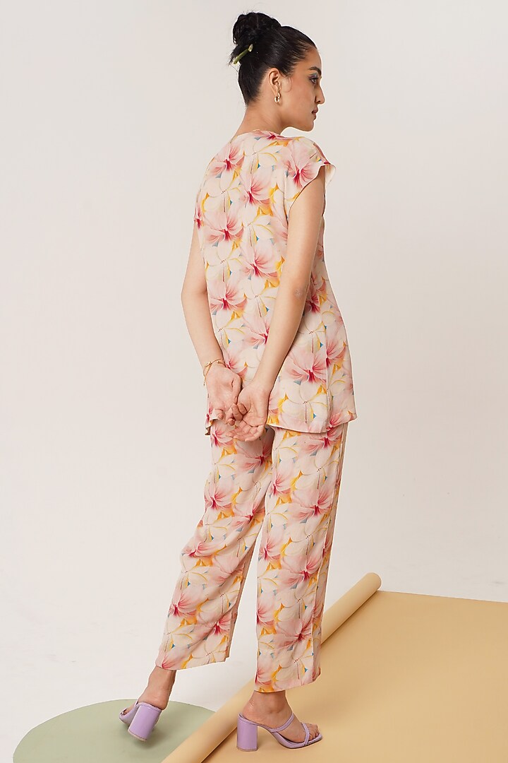 Cloud White Printed Pant Set by Khushbu Rathod at Pernia's Pop Up Shop