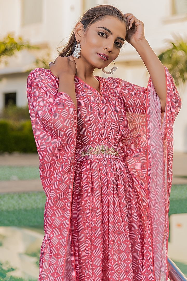 Brick Pink Chanderi Kaftan Set by Kohsh at Pernia's Pop Up Shop