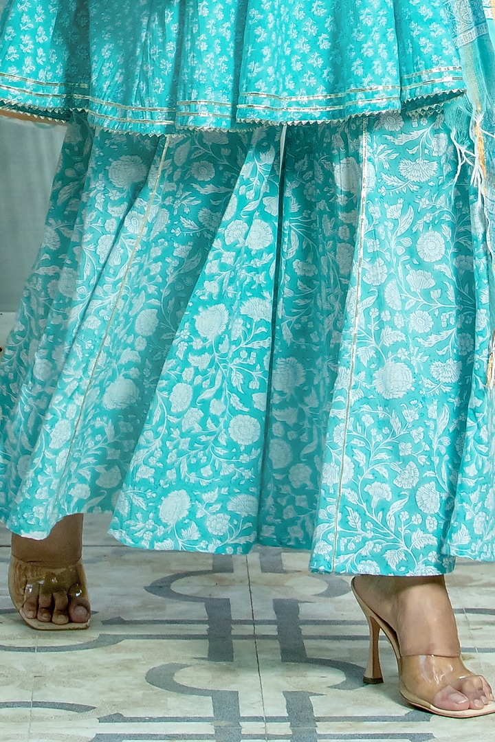 Green Hand Block Printed Kurta Set by Kohsh at Pernia's Pop Up Shop