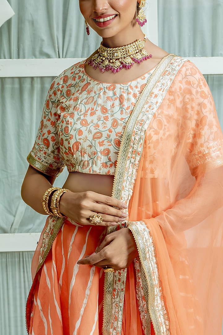 Peach Leheriya Lehenga Set by Kohsh at Pernia's Pop Up Shop
