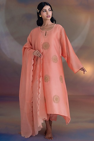 Peach Chanderi Hand Embroidered Kurta Set by Kacha Tanka