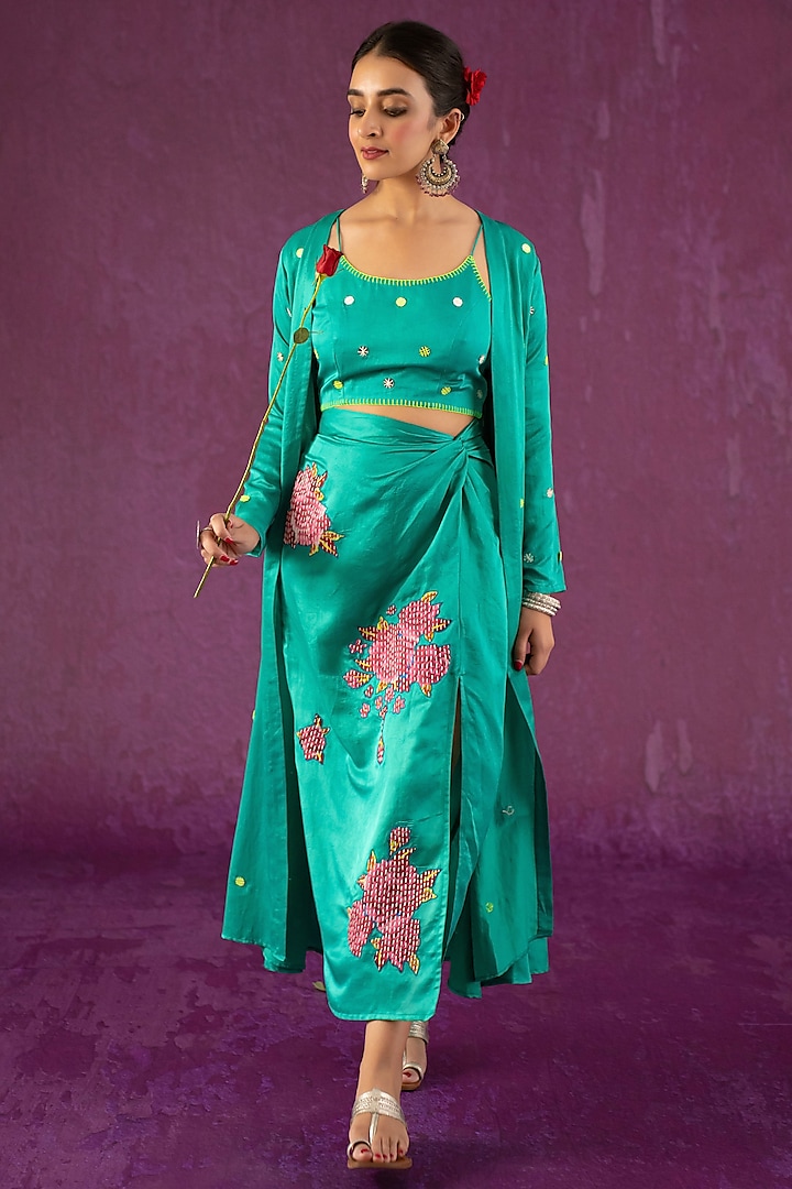 Green Embroidered Skirt Set by Kacha Tanka