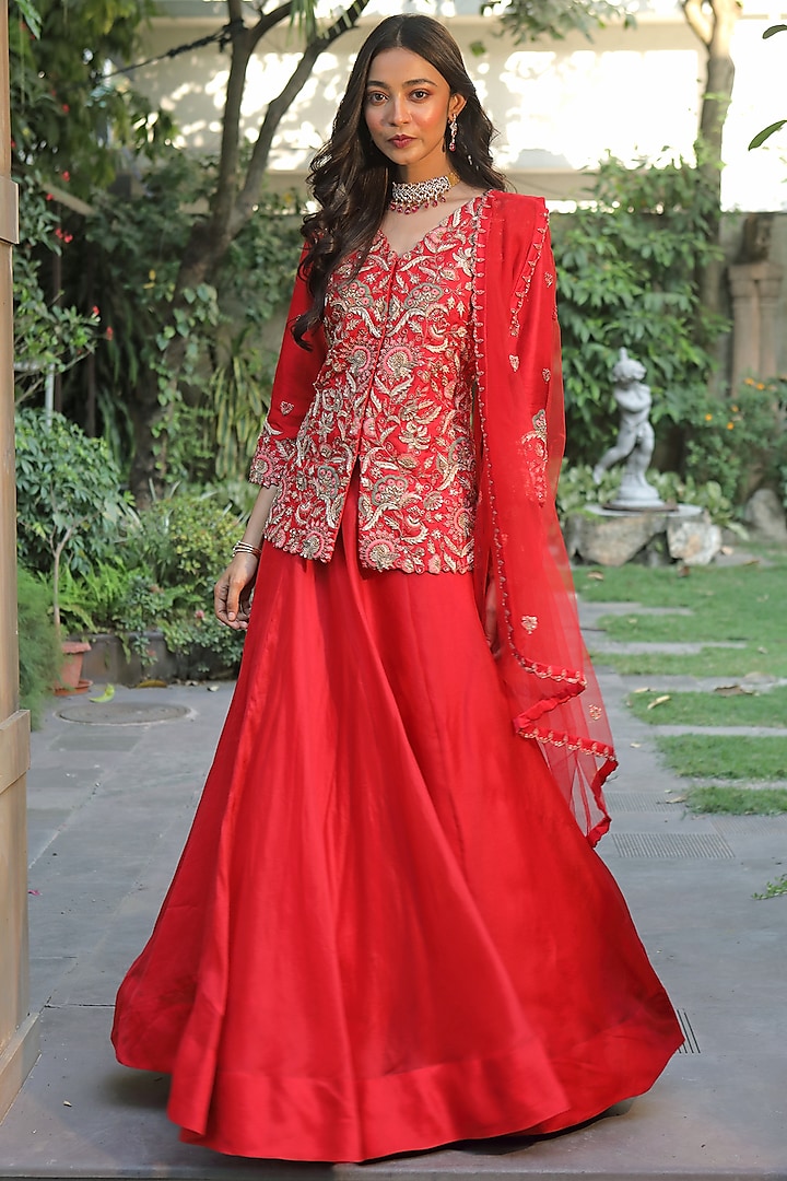 Red Antique Embroidered Jacket Set by Khushboo Bagri at Pernia's Pop Up Shop