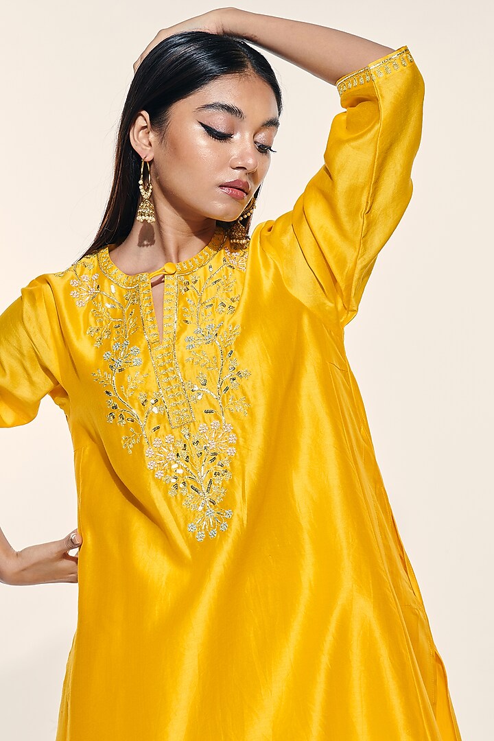 Yellow Embroidered Choga Kurta Set by Kushni at Pernia's Pop Up Shop