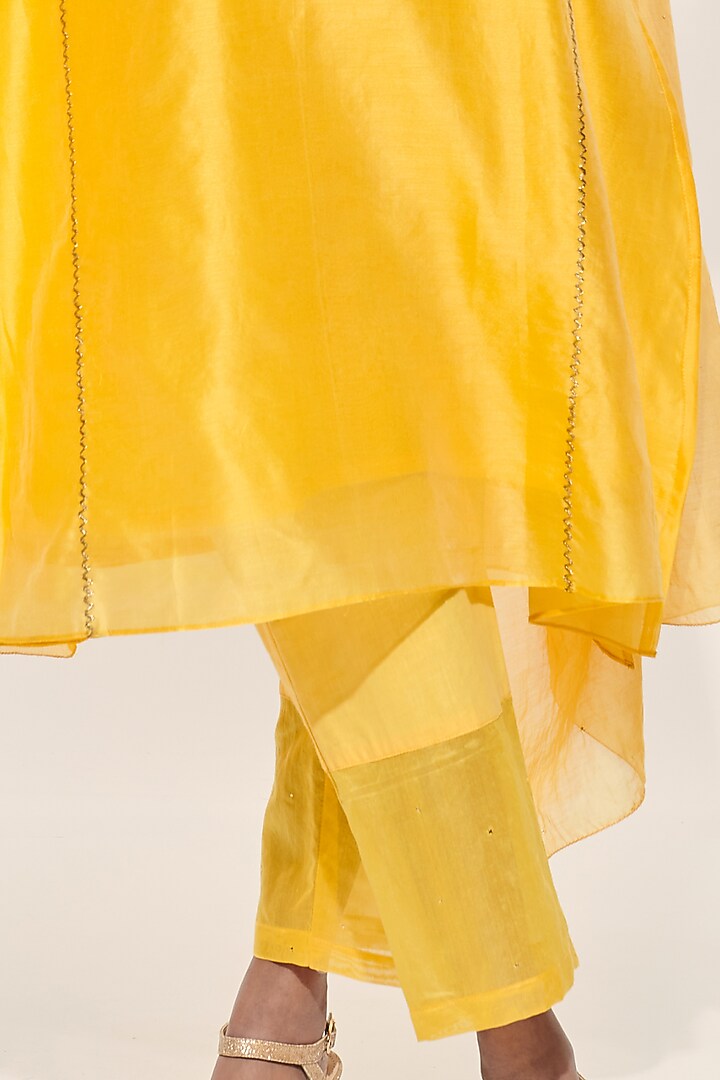 Yellow Choga Kurta Set With Embroidery by Kushni at Pernia's Pop Up Shop