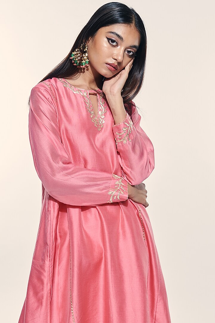 Pastel Pink Embroidered Choga Kurta Set by Kushni at Pernia's Pop Up Shop
