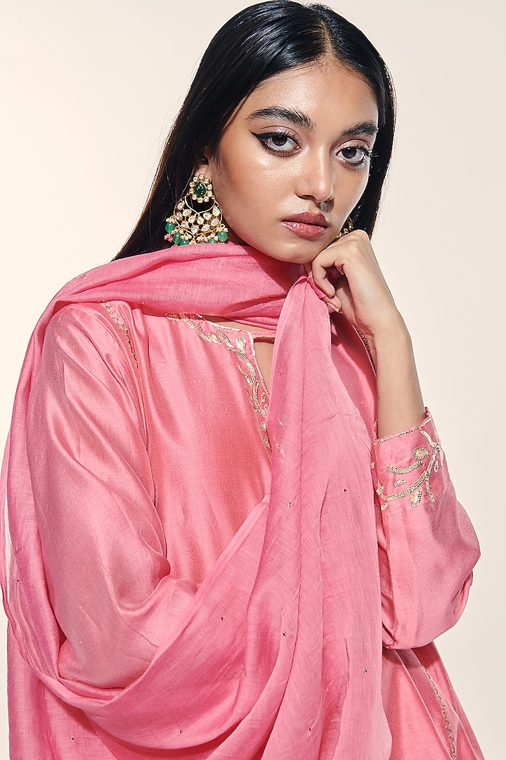 Pastel Pink Embroidered Choga Kurta Set by Kushni at Pernia's Pop Up Shop