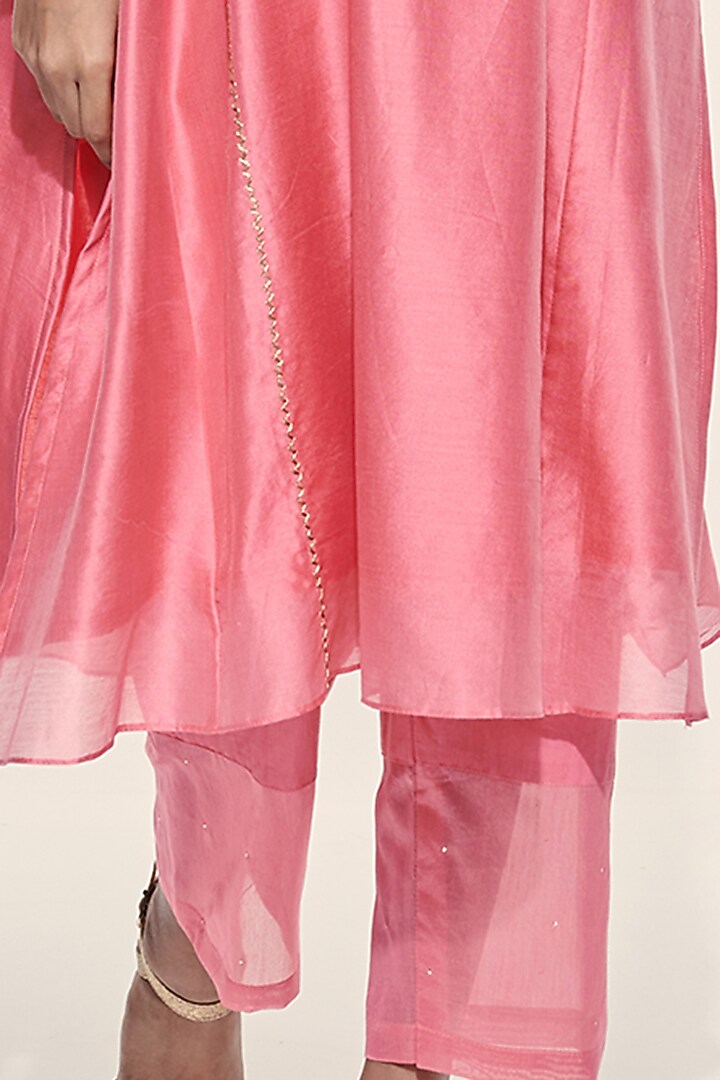 Pastel Pink Embroidered Choga Kurta Set by Kushni at Pernia's Pop Up Shop