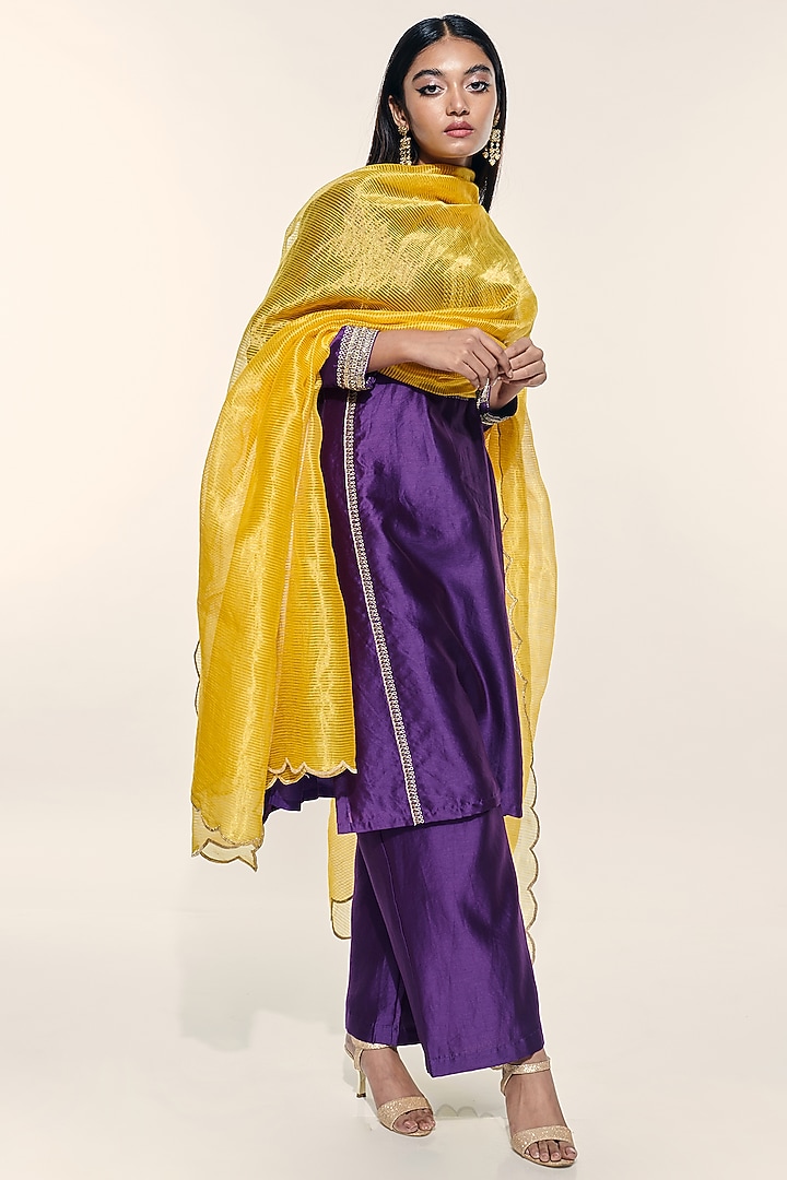 Aubergine Hand Embroidered Kurta Set by Kushni at Pernia's Pop Up Shop
