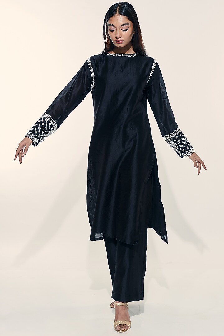 Kiani Black Embroidery Kurta set