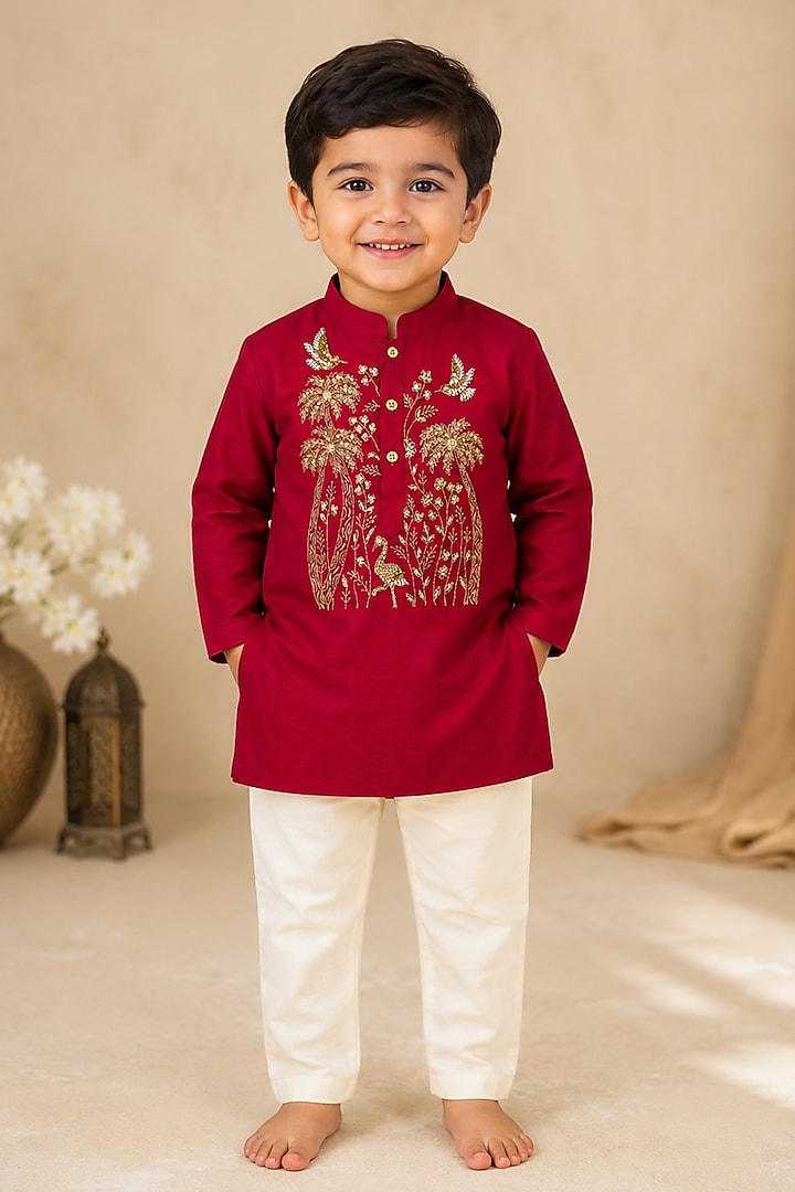 Reddish Pink Zari & Pearl Work Kurta For Boys by Label Kiaa at Pernia's Pop Up Shop