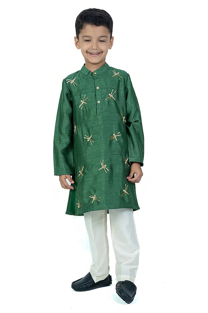 Green Textured Linen Kurta Set For Boys by Label Kiaa at Pernia's Pop Up Shop