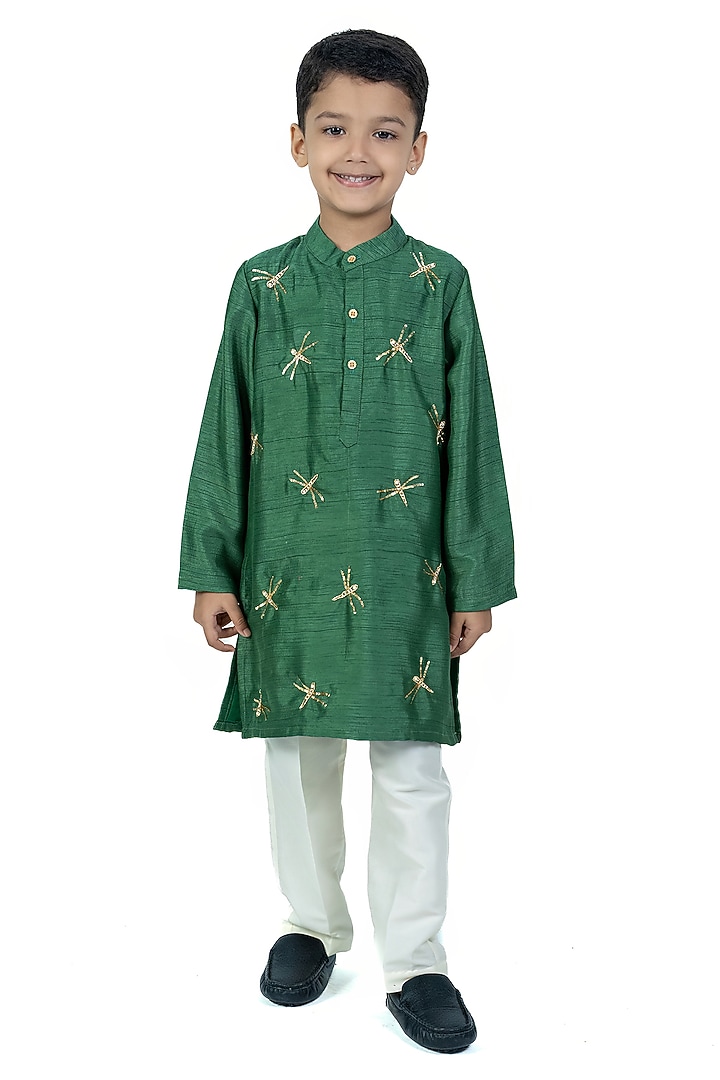 Green Textured Linen Kurta Set For Boys by Label Kiaa at Pernia's Pop Up Shop
