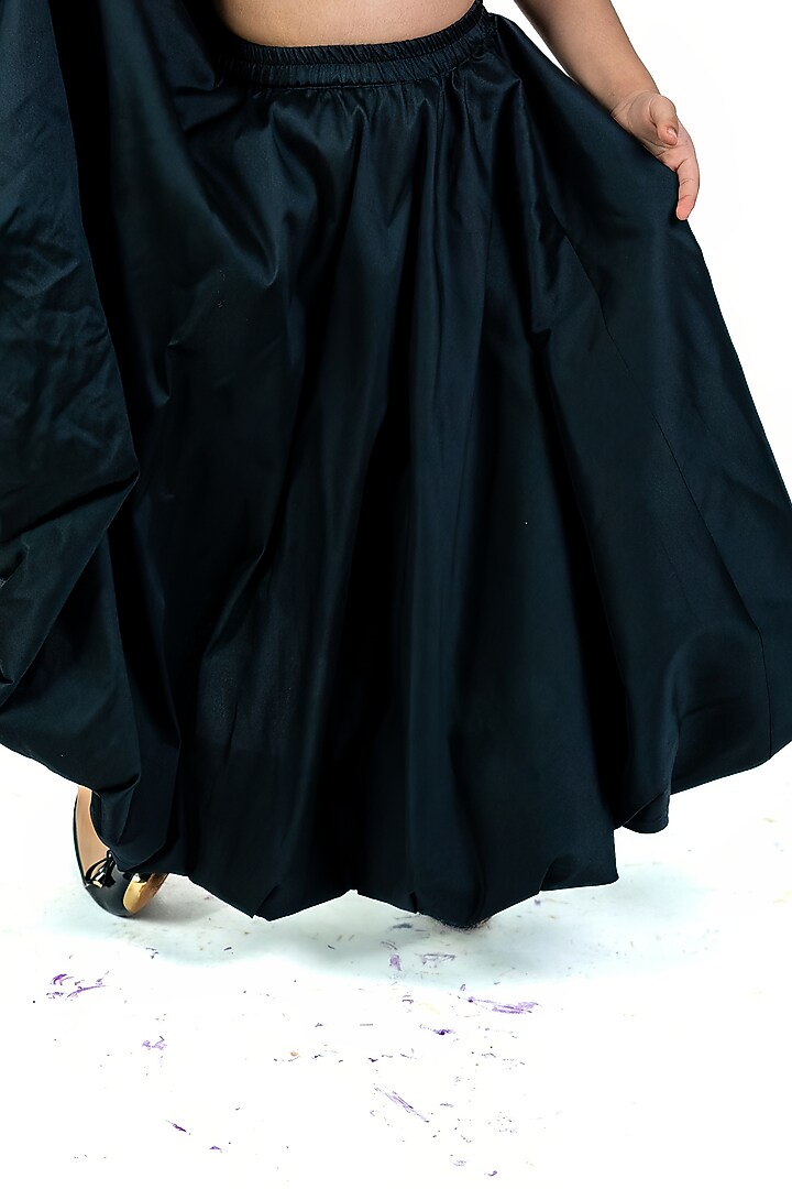 Black Taffeta Lehenga Set For Girls by Label Kiaa at Pernia's Pop Up Shop
