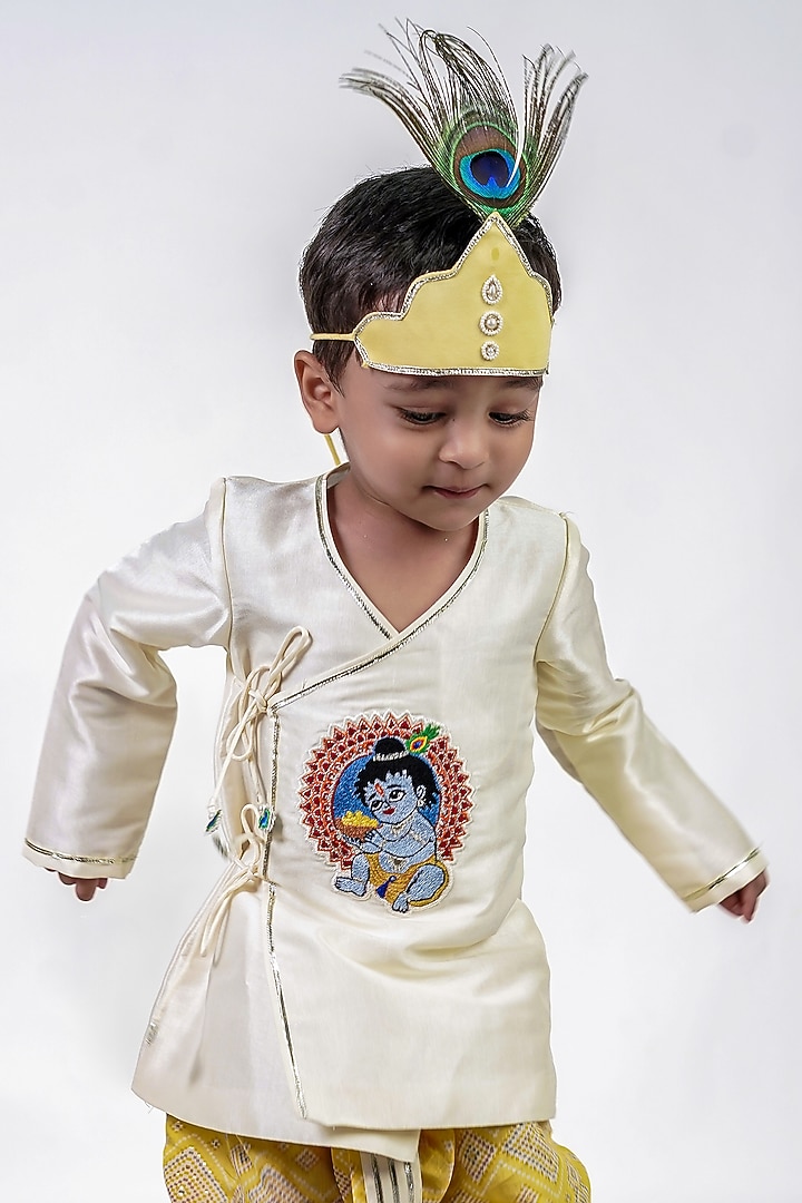 Off-White Cotton Silk Kurta Set For Boys by Label Kiaa at Pernia's Pop Up Shop