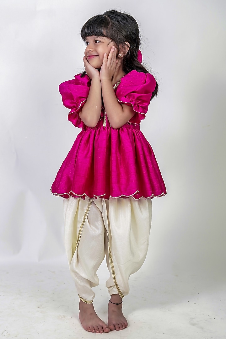 Rani Pink Linen Textured Hand Embroidery Kurta Set For Girls by Label Kiaa at Pernia's Pop Up Shop