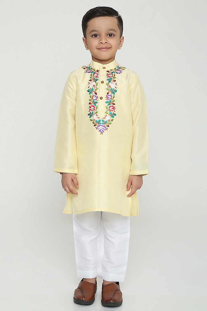 Yellow Cotton Silk Embroidered Kurta Set For Boys by Label Kiaa at Pernia's Pop Up Shop