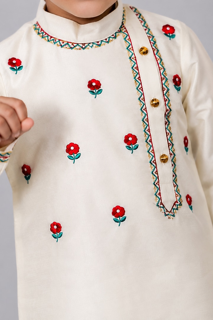 White Cotton Silk Floral Embroidered Kurta Set For Boys by Label Kiaa at Pernia's Pop Up Shop