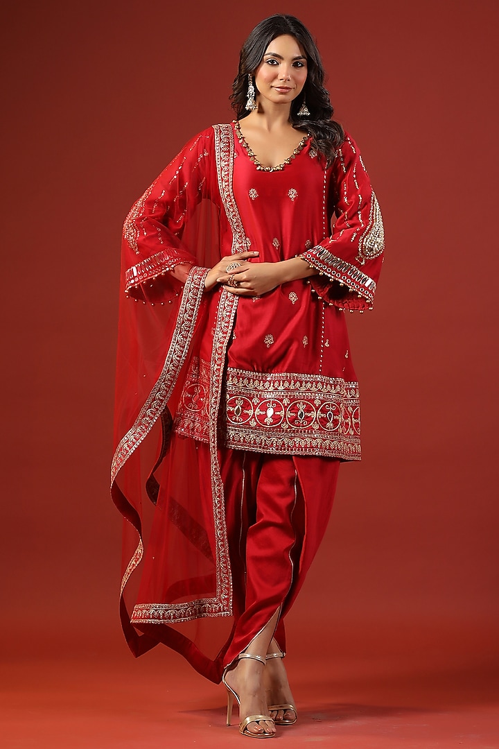 Rustic Red Chanderi & Net Thread Embroidered Kurta Set by Kisakshi Jaipur at Pernia's Pop Up Shop