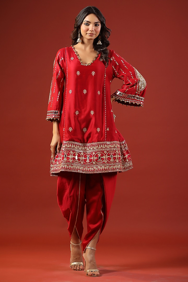 Rustic Red Chanderi & Net Thread Embroidered Kurta Set by Kisakshi Jaipur at Pernia's Pop Up Shop