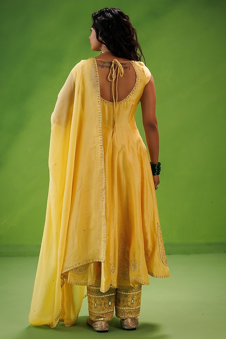Yellow Chanderi Zari Embroidered Party Wear Anarkali Set by Kisakshi Jaipur at Pernia's Pop Up Shop