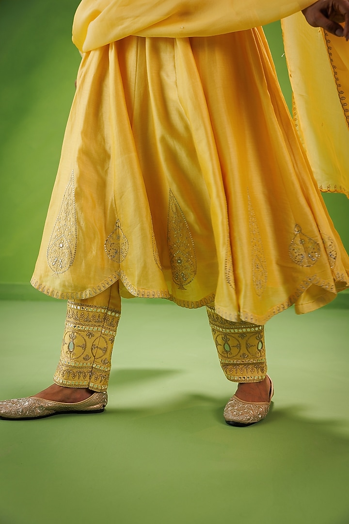 Yellow Chanderi Zari Embroidered Party Wear Anarkali Set by Kisakshi Jaipur at Pernia's Pop Up Shop