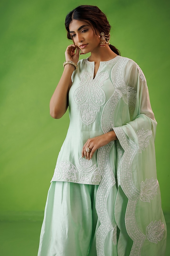 Mint Green Chanderi Dori Embroidered Kurta Set by Kisakshi Jaipur at Pernia's Pop Up Shop