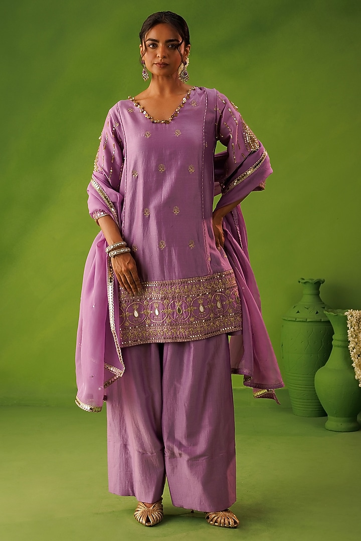 Purple Chanderi Mirror & Zari Embroidered Kurta Set by Kisakshi Jaipur at Pernia's Pop Up Shop