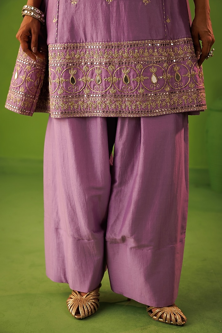 Purple Chanderi Mirror & Zari Embroidered Kurta Set by Kisakshi Jaipur at Pernia's Pop Up Shop