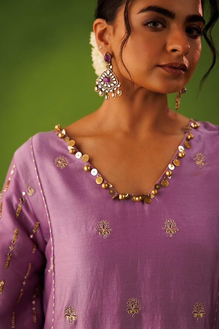 Purple Chanderi Mirror & Zari Embroidered Kurta Set by Kisakshi Jaipur at Pernia's Pop Up Shop