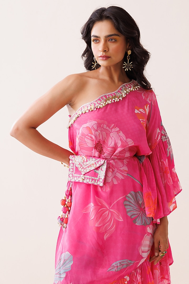 Pink Crepe Beads Hand Embroidered One-Shoulder Kurta Set by Kisakshi Jaipur at Pernia's Pop Up Shop