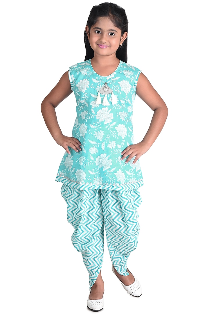 Blue Floral Printed Kurta Set For Girls by Kinder Kids at Pernia's Pop Up Shop