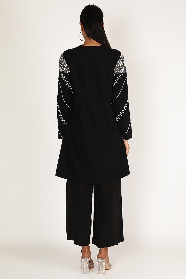 Black Embroidered Kurta Set by Kirei at Pernia's Pop Up Shop