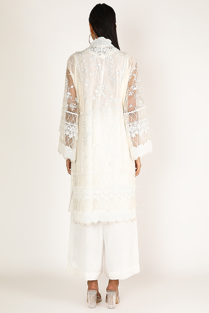 White Kurta Set With Thread Work by Kirei at Pernia's Pop Up Shop