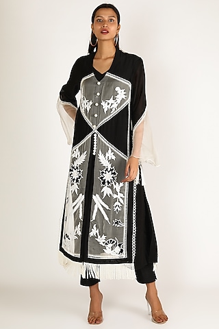 Black Kurta Set With Velvet Applique by Kirei