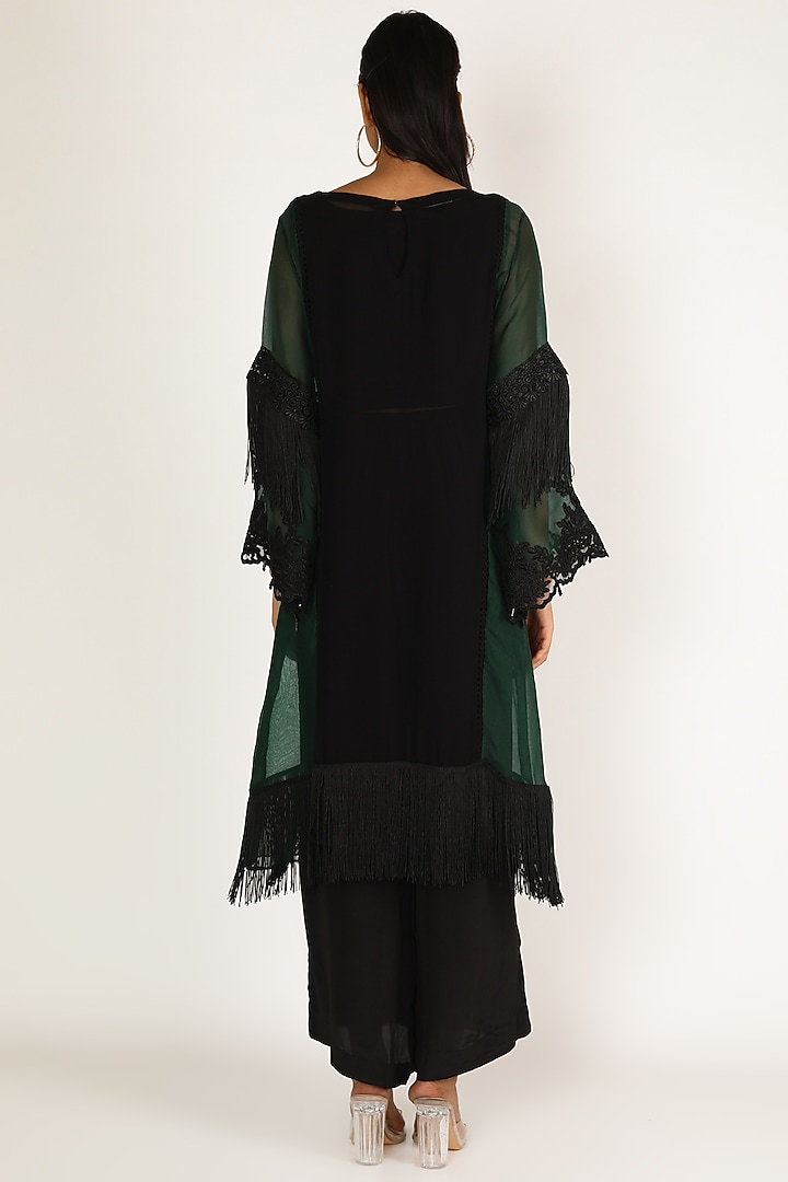 Black & Green Embellished Kurta Set by Kirei at Pernia's Pop Up Shop