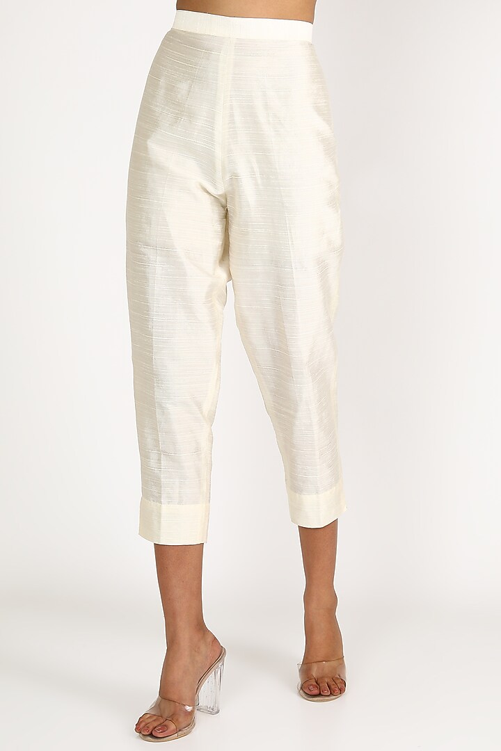 White Long Kurta Set by Kirei at Pernia's Pop Up Shop