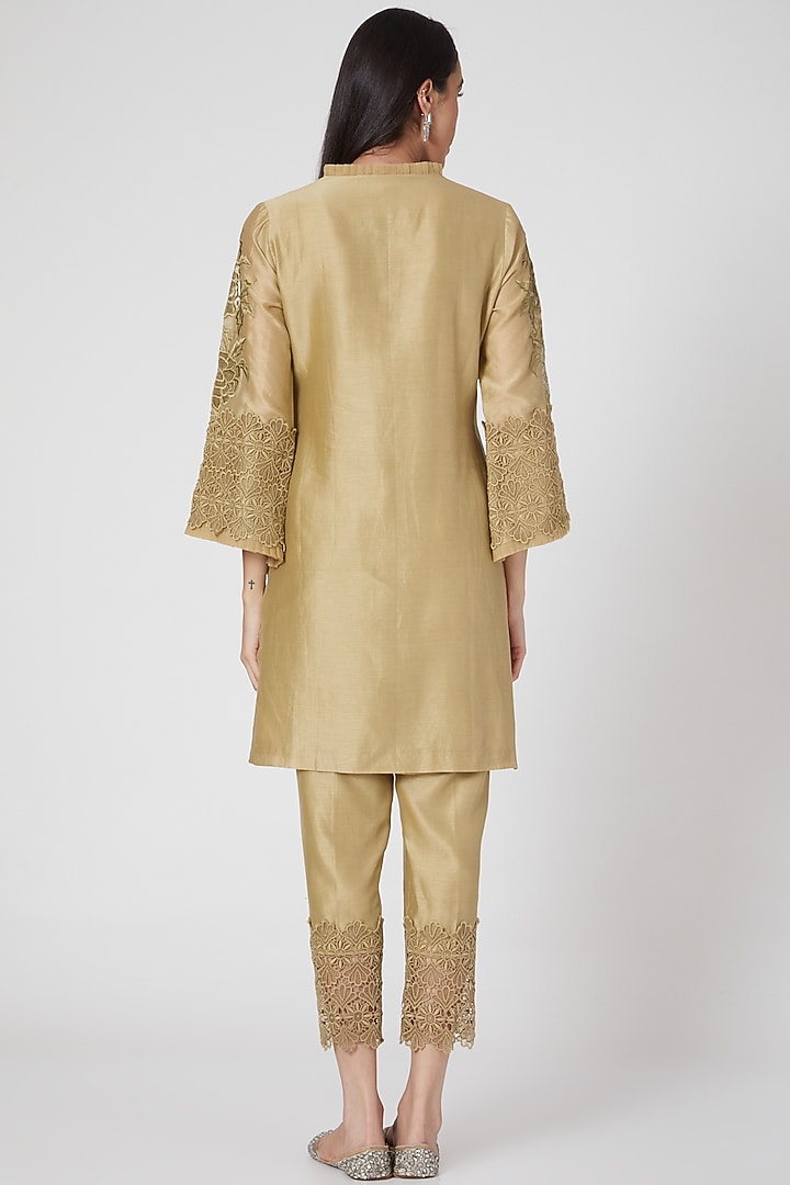 Olive Green Chanderi Kurta Set by Kirei at Pernia's Pop Up Shop