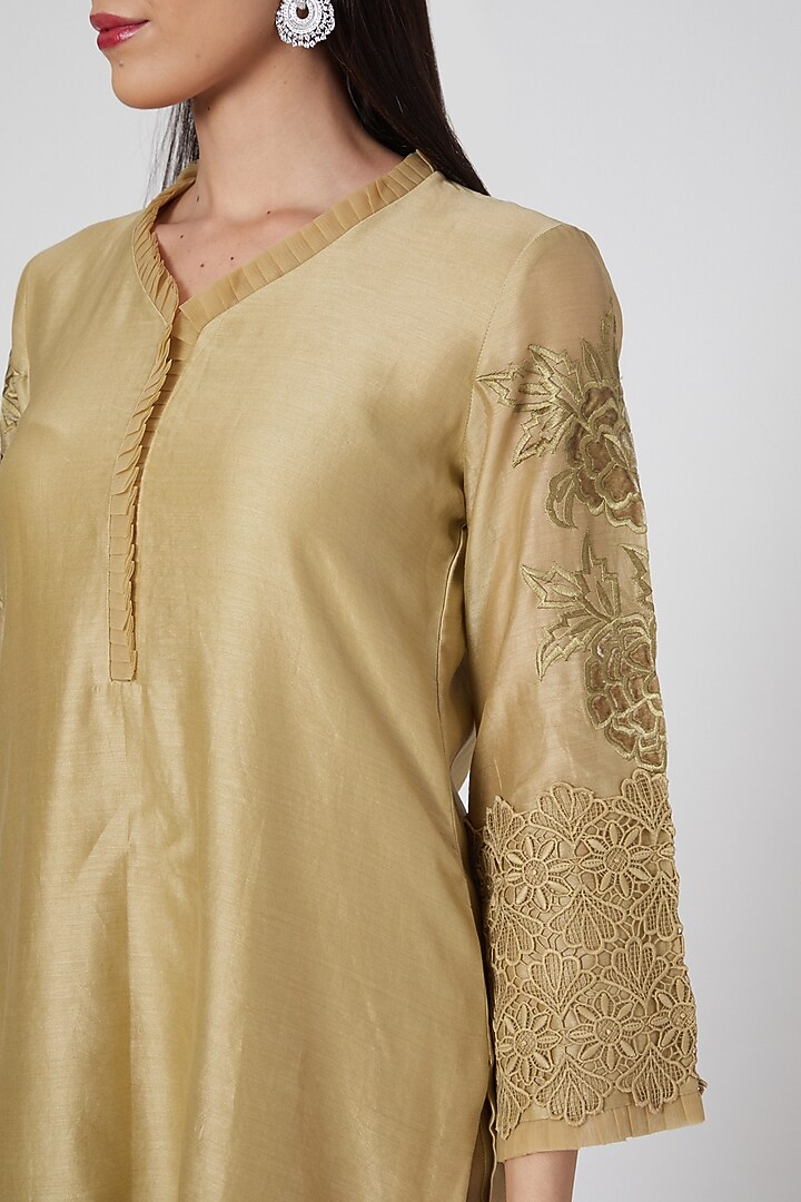 Olive Green Chanderi Kurta Set by Kirei at Pernia's Pop Up Shop