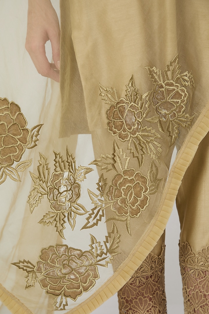 Olive Green Chanderi Kurta Set by Kirei at Pernia's Pop Up Shop