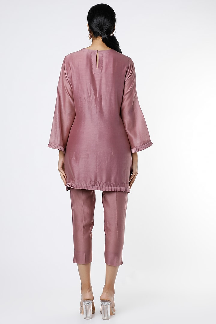 Purple & Pink Applique Embroidered Kurta Set by Kirei at Pernia's Pop Up Shop