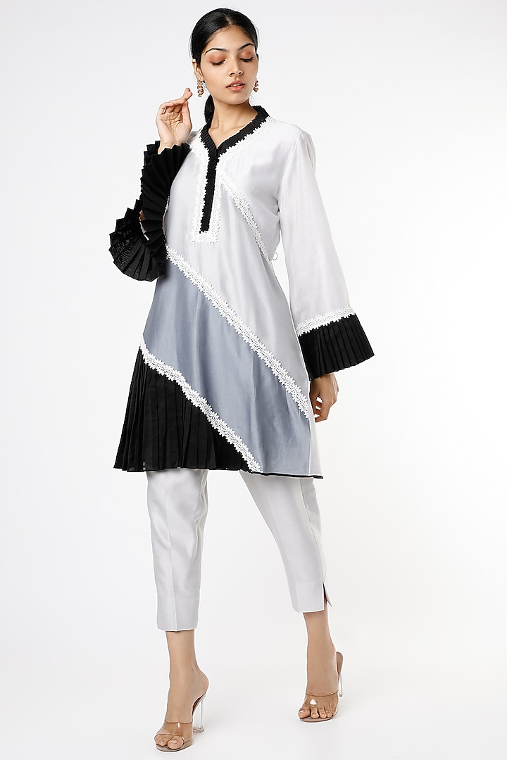 Grey Ombre Lace Embroidered A-Line Kurta Set by Kirei