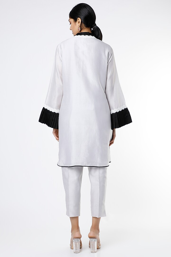 Grey Ombre Lace Embroidered A-Line Kurta Set by Kirei at Pernia's Pop Up Shop