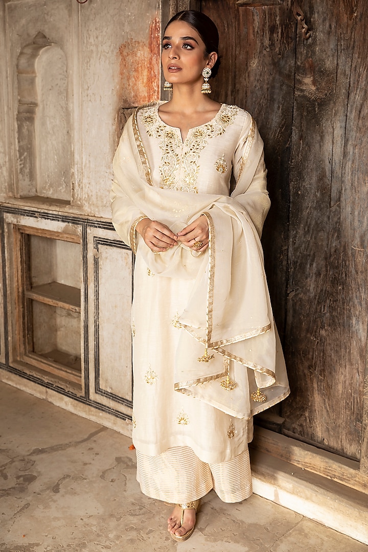 Ivory Gota Embroidered Kurta Set by Kritika Dawar at Pernia's Pop Up Shop