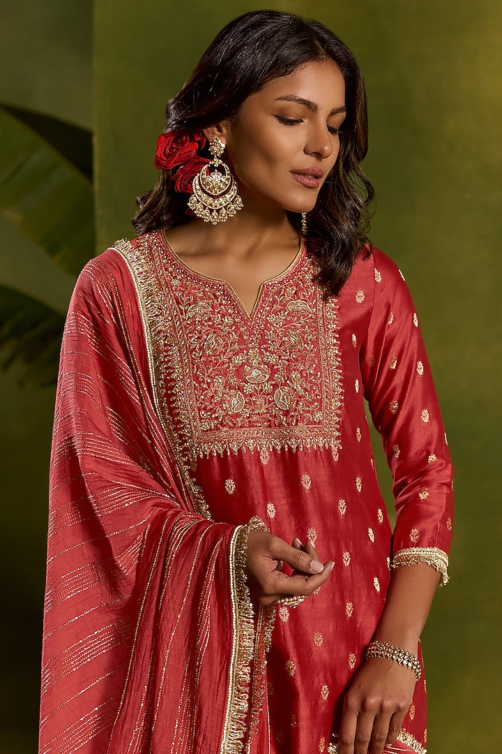 Coral Banarasi Silk Chanderi Dabka Embroidered Kurta Set by Kritika Dawar at Pernia's Pop Up Shop