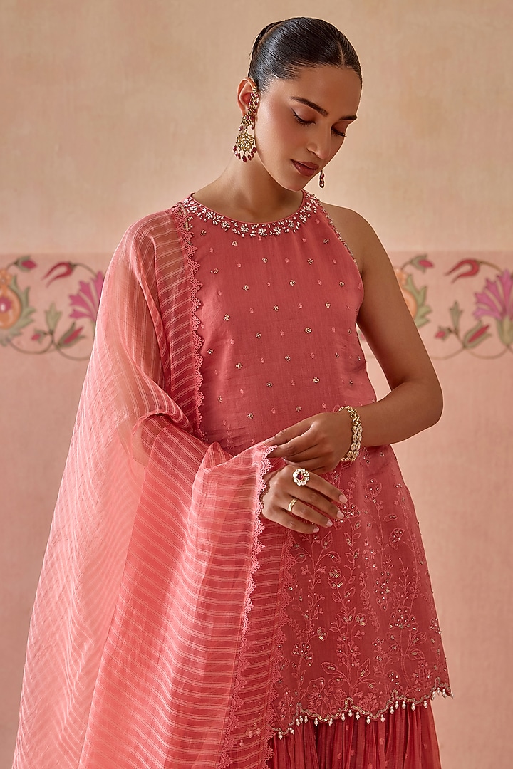 Coral Chanderi Thread Embroidered Gharara Set by Kritika Dawar at Pernia's Pop Up Shop