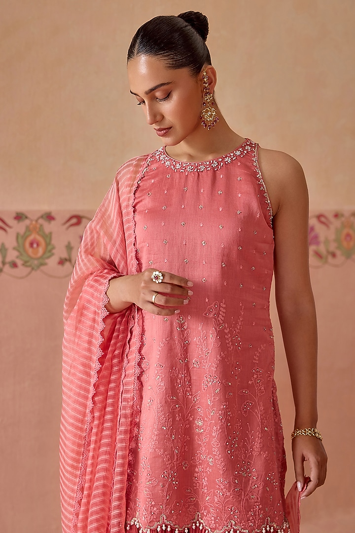 Coral Chanderi Thread Embroidered Gharara Set by Kritika Dawar at Pernia's Pop Up Shop