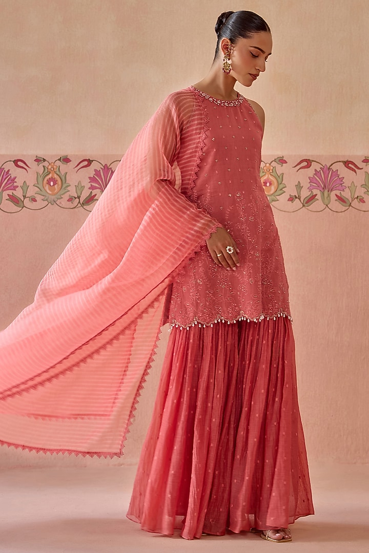 Coral Chanderi Thread Embroidered Gharara Set by Kritika Dawar at Pernia's Pop Up Shop