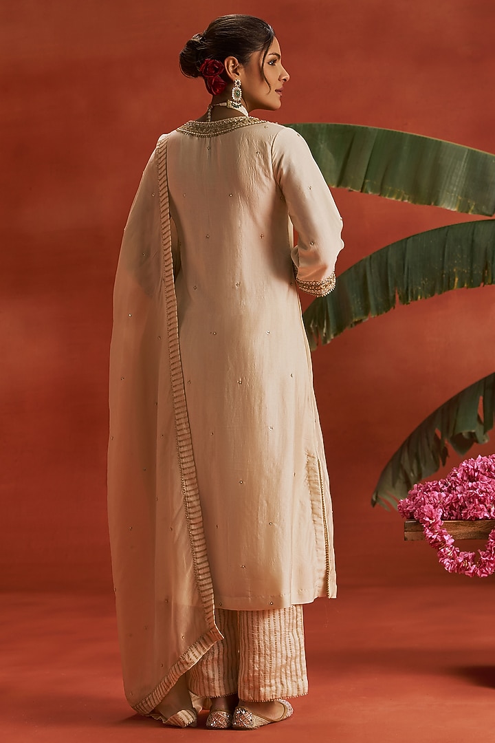 Ivory Silk Dabka Embroidered Kurta Set by Kritika Dawar at Pernia's Pop Up Shop