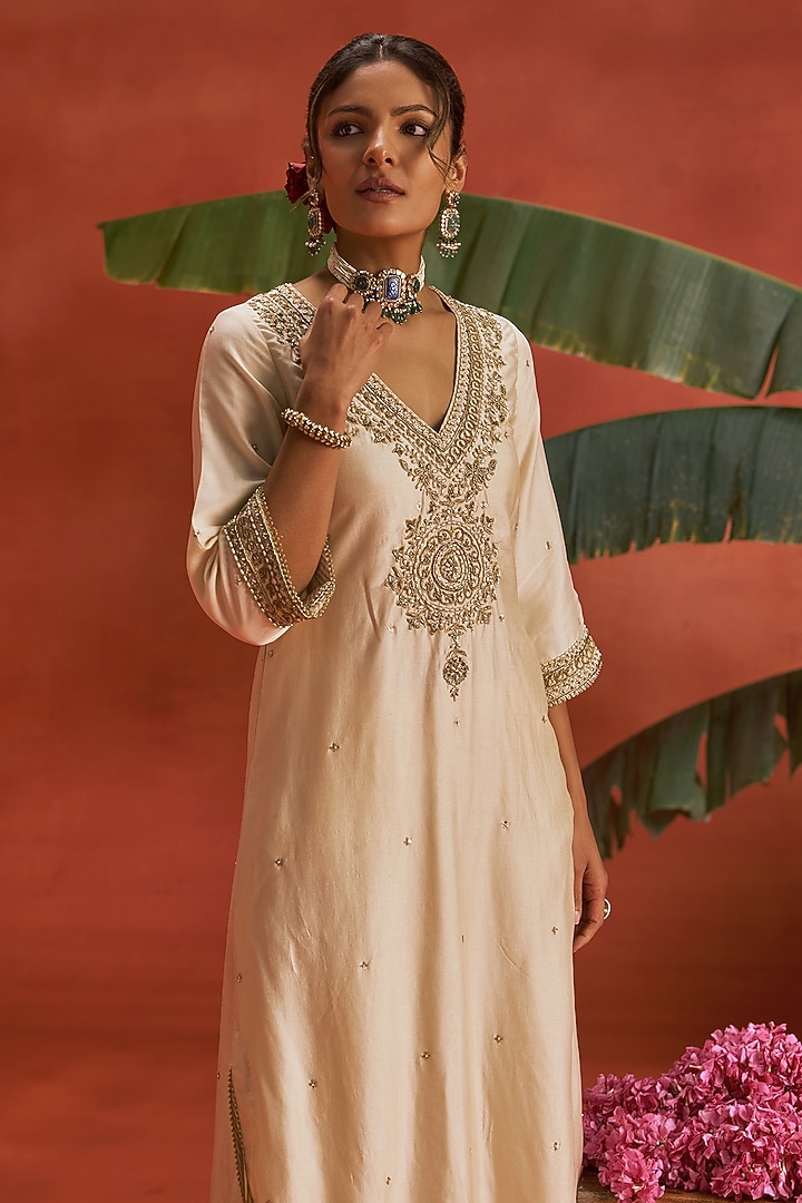 Ivory Silk Dabka Embroidered Kurta Set by Kritika Dawar at Pernia's Pop Up Shop